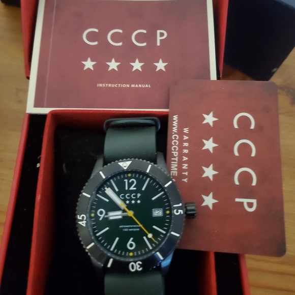 BNIB- damaged box CCCP Arkhipov Green Watch - Picture 3 of 4